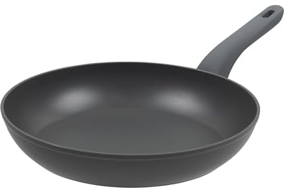 RESTO 93195 Padella 28 cm – Padella in alluminio riciclabile – Tutti i piani cottura a induzione – Bistecca con rivestimento antiaderente in ceramica, senza PFAS, fondo rinforzato e manico ergonomico
