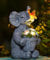 Yeomoo Elefant Figuren mit Schmetterlinge Gartendeko für Draußen: Elefanten Deko mit Blumen Solarlampen Geschenke für Frauen Mama Geburtstag Solar Tiere Deko für Außen Garten Balkon Zimmer Afrika