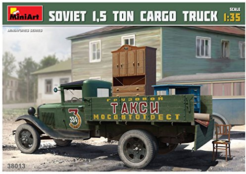 MiniArt 38013 1:35 Sov. 1,5 ton LKW AA Polutorka - originalgetreue Nachbildung, Modellbau, Plastik Bausatz, Basteln, Hobby, Kleben, Modellbausatz, Zusammenbauen, unlackiert