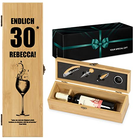 Maverton Weinbox für 0,7L Weinflasche - Wein Holzbox personalisiert + 4er Weinzubehör - Weinset Weinkiste - aus Bambus - Braun - Geschenk zum Geburtstag für Frauen - Endlich 30!