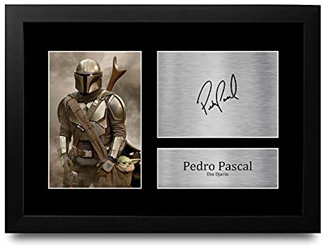 HWC Trading FR A4 Pedro Pascal The Mandalorian - A4 Framed Geschenke Gedruckt Signiert Autogramm Bild Für Fernsehen Zeigen Fans