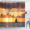 ABAKUHAUS Ozean Duschvorhang, Boot in Sewith Sonnenuntergang, Stoffliches Gewebe Badezimmerdekorationsset mit Haken, 175 x 200 cm, Grau und Marigold
