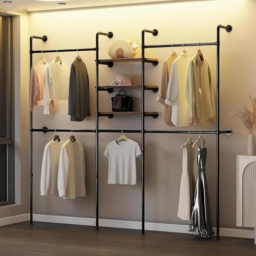 Garvee Industrieller Kleiderständer Wandmontiertes Kleiderregal mit LED und 3 Ablagen Schwerlast Kleiderstange für begehbare Schränke Offener Kleiderschrank Stahlrohr Kleiderständer Vintage Rohrdesign