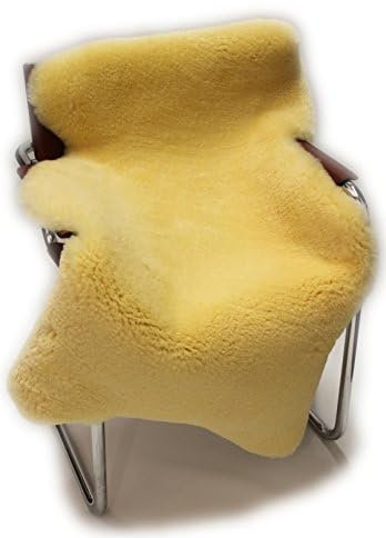Förster-Fellnest Erstklassiges Lammfell - großes Naturformfell aus unserem Babyfell Sortiment. Weich, dicht und komfortabel - als Sitzauflage und Bettfell