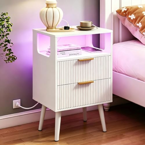 YOUDENOVA Nachttisch mit Ladefunktion und LED, Exquisiter Beistelltisch mit 2 Schubladen und Fach, 2 AC-Anschlüsse und 2 USB-Anschlüssen, Sofatisch Couchtisch Modern für Wohn-Schlafzimmer, Weiß