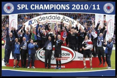 Fußball Poster Plakat | Bild und Kunststoff-Rahmen - Glasgow Rangers, Scottish Premier League SPL Champions 10/11 (91 x 61cm)