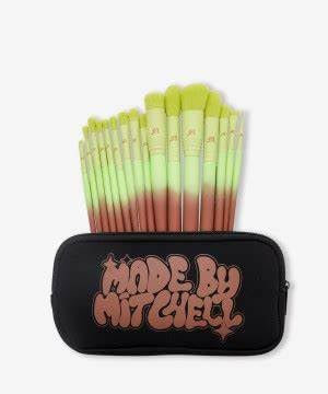 Made By Mitchell Lot de 16 pinceaux de maquillage ombrés et pochette à pinceaux Caramel Chizel