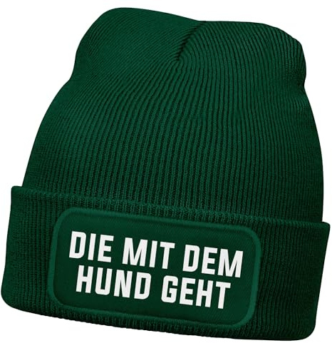MoonWorks® Damen Beanie Strickmütze mit Patch Spruch Die mit dem Hund geht Aufdruck Lustig Damenmütze Dunkelgruen Unisize