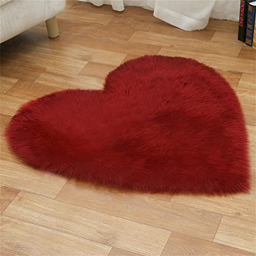 Tomifine Herzform Lammfell Teppich Schaffell Imitat Fell Teppich Kunstfell Matte Sofa-Deco Waschbarer Bettvorleger, Sitzkissen, Dekofell für Stuhl (70 x 90 cm,Dunkel rot)