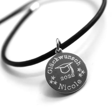 LATIGGA Personalisierte Kette mit Doktorhut, Wunschtext Gravur, Silber | Geschenk zum Abitur, Bachelor, Master