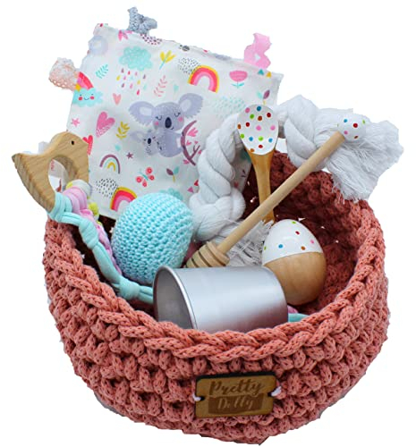 PRETTY DOLLY - Cesta de los tesoros para bebé con 8 artículos hecha a mano - Cesto sensorial - Juego de estimulación temprana - Jugete para bebé Montessori desde los 4 a los 18 meses (Rosa)