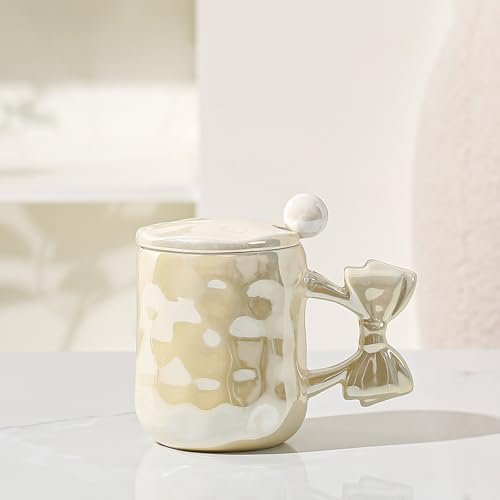 VollfitYYu Cute Coffee Mug with Lid and Spoon, Porcelain Coffee Mug with Bow Handle, Novelty Cup, 450 ml, Large Cup, Shiny Design, Gift Mug for Girlfriend, Mum, Wife (Beige)