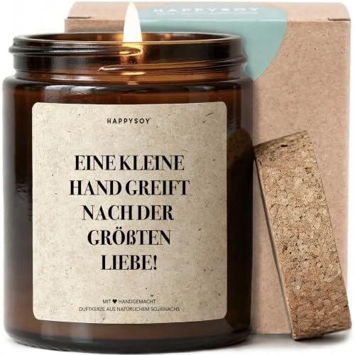 Eine kleine Hand greift nach der größten Liebe - Duftkerze mit Spruch als Geschenk für Mama, werdende Eltern, liebevolle Geschenkidee zur Geburt, Kerze im Glas mit blumigem Duft