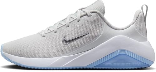 Nike Bella 7 Damen Workout-Schuh, Photon Dust/MTLC Pewter-Lt Smoke Grey, 36.5 EU