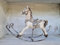 Arinosa Deko Schaukelpferd Nostalgie Weihnachten Weiß Silber 18,5x4xH12,5cm
