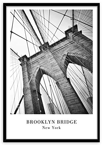 STYLER Gerahmtes Bild New York 50 x 70 cm I Rahmenbild Manhattan Brooklyn Bridge schwarz-weiß I Wandbilder Schlafzimmer I Deko Home I Bilder mit Rahmen und Plexiglas I Verschiedene Poster & Größen