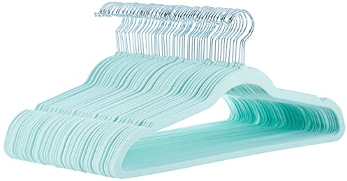 Amazon Basics Confezione da 50 grucce sottili con superficie antiscivolo in velluto - Verde menta/Argento