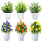 6 Pièces Mini Fleurs Artificielles en Pot Rose Artificielle Plante Artificielle avec Pot Plastique 6 espèces végétales différentes Convient à la décoration de Meubles, de Bureaux
