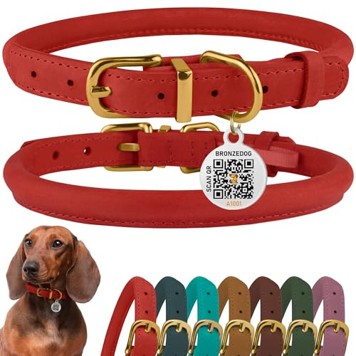 BRONZEDOG Hundehalsband aus gerolltem Leder mit QR-ID-Tag, verstellbar, weiche runde Halsbänder für kleine, mittelgroße und große Hunde, Welpen, Katzen (Klassisches Rot, 23-28 cm)