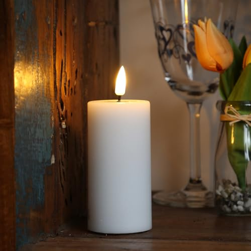MARELIDA LED Kerze Echtwachs Deluxe Homeart realistische 3D Flamme mit Wachsspiegel weiß (D: 5cm - H: 10cm)