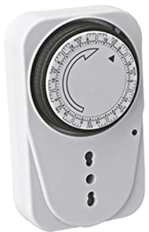 MKC | Temporizador Mecánico Semanal, Enchufe Temporizado MKTIW-1, C/Switch, Función ON/Off, Indicador LED, Tiempo de Configuración min 2 Horas al día Durante 7 días, 220-240V, 3500W, Enchufe 10/16A
