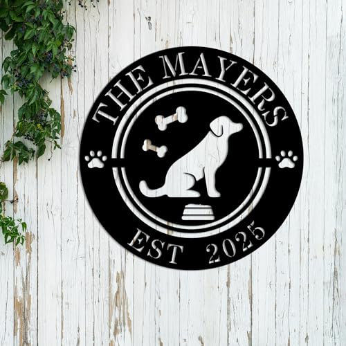 Personalized Metal Dog Kennel Sign, Custom Metal Dog Name Sign, Round Black Wall Decor (Crest)