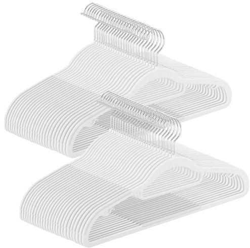 SONGMICS Juego de 50 Perchas, Perchas de Plástico, Antideslizantes, Ahorra Espacio, 0,5 cm de Grosor, 42 cm de Largo, Gancho Plata Giratorio de 360°, Blanco CRP020W05