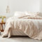 Freyamy Seersucker Housse de Couette 140x200cm+1 Taie d'oreiller 65x65cm Gaufré Rayé Structuré Beige Parure de lit en 100% Microfibre Sets de Housse Couette Adulte Fille avec Fermeture Éclair