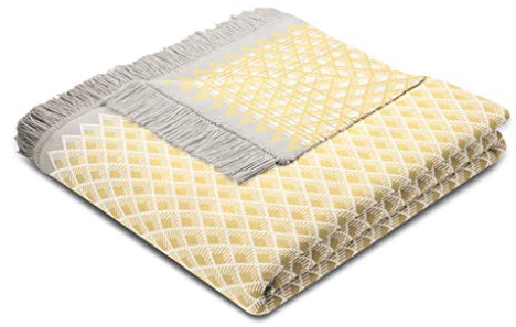 biederlack® flauschig-weiche Kuscheldecke Daylight gelb I Made in Germany I Öko-Tex Made in Green I Fransen-Decke aus Baumwolle & Polyacryl I Wohndecke in 150x200 cm I Sofa-Decke mit Allover Design
