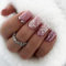 24 Stück Weihnachten Nägel zum Aufkleben Kurz, Eckig French Künstliche Nägel Rosa Glitzer Press on Nails mit Strass Schneeflocke, Acryl Full Cover Falsche Nägel Fingernägel Fake Nails für Frauen