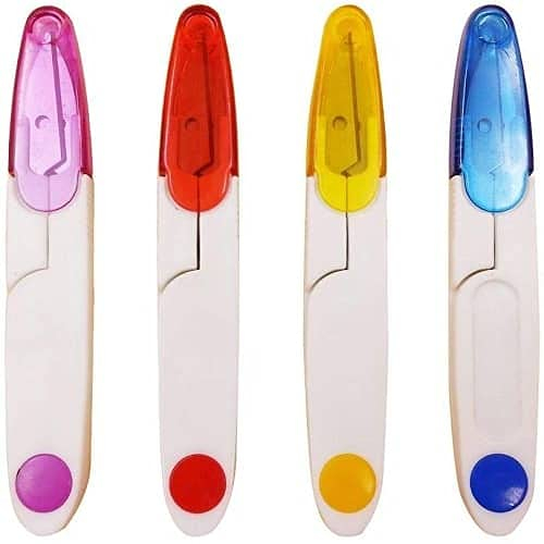 CABLEPELADO Forbici da cucito | Forbici da cucito per tagliare il filo | Plastica | Coperchio di sicurezza | Adatto per carta, filo sottile, tessuti, lana, filo e altro ancora | 1 pezzo