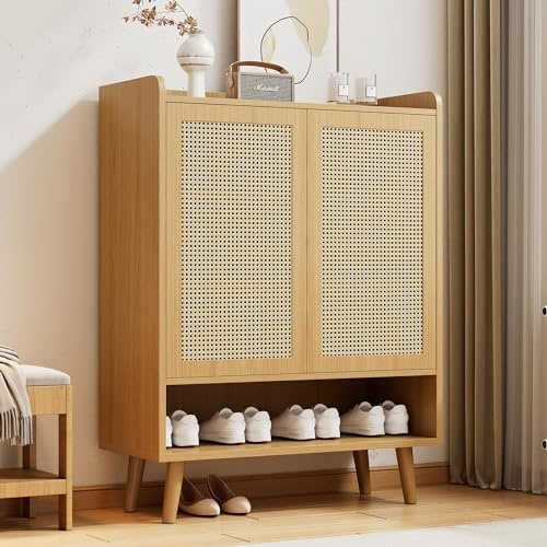 Soweiz Schuhschrank aus Natürlichem Rattan, Schuhkommode Schuhregal mit 2 Türen und 5 Regalböden, für den Flur. Mit Holzgriffen und Massivholzbeinen. Maße: B80/H105/T35 cm