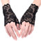 KINBOM Spitzenhandschuhe Fingerlos, Blumenmuster Braut Handschuhe Weiss Spitze für Hochzeit Spitzenhandschuhe Kurz Lace Gloves Fingerless für Damen Teeparty Abschlussball Maskerade, Ein Paar (Schwarz)