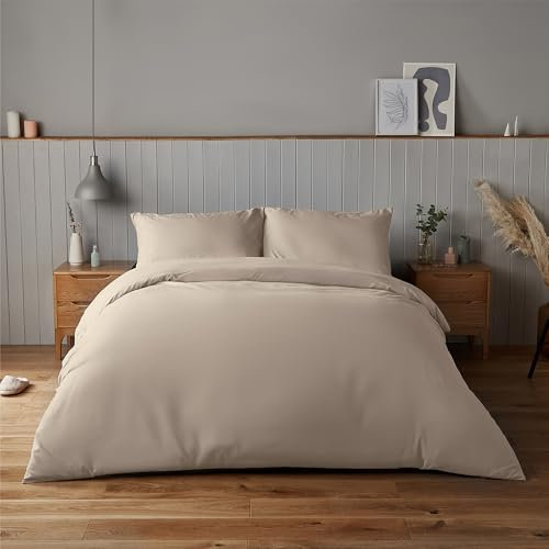 Silentnight Supersoft Duvet Set - Cosy & Comfortable Delicate Touch - Luxurious Easy Care Microfibre with Button Fastening - Stylish & Modern Duvet Quilt Cover + Pillowcase Bed Set, Single, Natural
