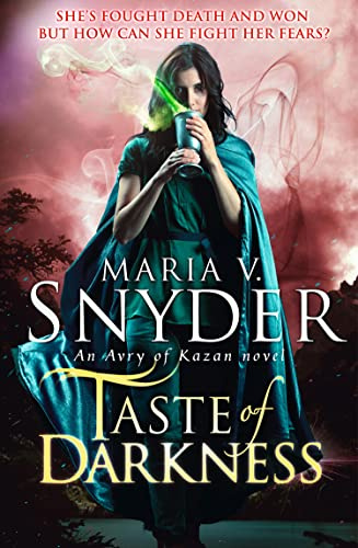 Taste Of Darkness: A Thrilling Romantasy Novel of Forbidden Magic and a World at War (The Healer Series, Band 3)