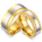 BOBIJOO JEWELRY - Alliance Ring Stahl vergoldet Zirkonia Strass Hochzeit Fiançaille Paar Wahl - V 1/2 (11 US), Mann Modell - Edelstahl 316