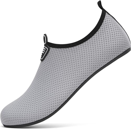 RUOMU Wasserschuhe Badeschuhe Damen Herren Schnell Trocknend Schwimmschuhe rutschfeste Aquaschuhe Leicht Strandschuhe Surfschuhe Barfußschuhe für Männer Frauen Beach Pool, Grau 39 EU