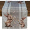 Tischdecke Mitteldecke Tischläufer Frühling Ostern beige Leinenoptik Druckdesign Häschen mit Blümchen Verschiedene Größen (40 x 140 cm)