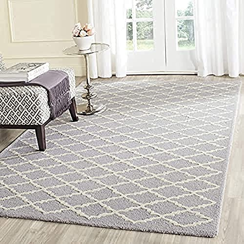 SAFAVIEH Cambridge Collection Area Rug - 6' Square, Silver & Ivory, Handmade Moroccan Trellis Wool, Ideal for High Traffic Areas in Living Room, Bedroom (CAM137D)