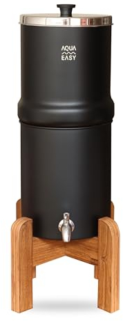 AquaEasy Edelstahl Gravity Fed Wasserfiltersystem (2,25 Gallon) mit 2 x Aktivkohlefilter, Edelstahlhahn und Holzständer (schwarz)