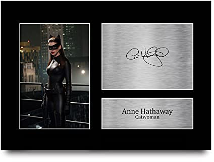 HWC Trading A4 Anne Hathaway Dark Knight Rises Catwoman Geschenke Gedruckt, Signiert Autogramm Bild Für Film-Erinnerungsstücke-Fans