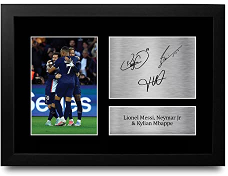 HWC Trading FR A4 Lionel Messi, Neymar Jr & Kylian Mbappe PSG Geschenke Gedrucktes Signiertes Autogramm Foto für Fußball Anhänger and Fans - A4 Gerahmt