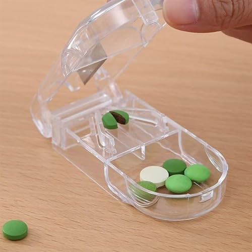 Cortador de Pastillas Portátil, Corta Pastillas con Precisión en 4 Trozos, Cuchilla de Acero Inoxidable para Píldoras Pequeñas y Grandes (transparente)