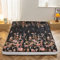 MAXYOYO Futon Matratze, Gepolstert Japanische Bodenmatratze Gesteppte Bett Matratze Topper, Extra Dicke Faltbare Isomatte Atmungsaktive Bodenliege Gästebett für Camping (Schwarz Floral, 140 x 200 cm)