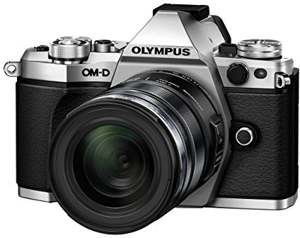 Olympus E-M5II 1250 Kit Fotocamera Professionale OM-D EM5 Mark II con Obiettivo M.Zuiko Digital ED 12-50 mm, 1:3.5-6.3 EZ, Argento/Nero