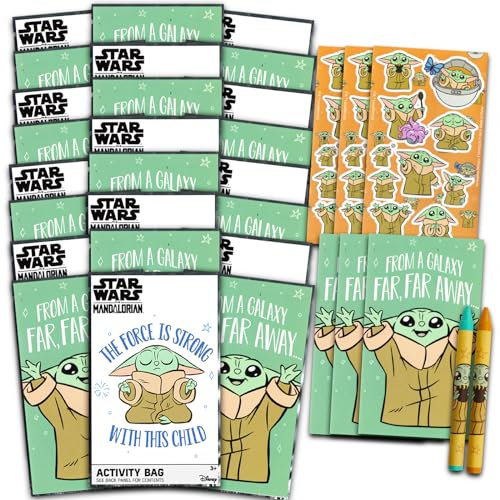 Baby Yoda Mini ensemble de cadeaux d'anniversaire – Lot avec 24 packs de jeu Star Wars The Mandalorian | Mini livres de coloriage, autocollants, suspension de porte pour sacs à friandises (fournitures