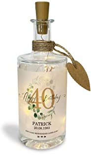 Yuweli Flaschenlicht zum Geburtstag personalisiert für Mann Frau als Geschenk oder Geschenkidee I Geschenke I LED Deko I Dekoflasche mit LED Beleuchtung (Braun)