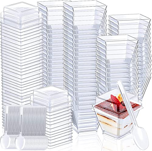 LWAIX Verrine Plastique Aperitif 50PCS Verrines Gobelets à Dessert Réutilisables Transparents avec Couvercle avec Cuillères pour Mousse Pudding Glace Buffet Dessert Pique-nique(2OZ/60-70ml)