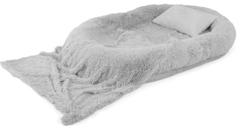 GOPLUS Hundebett für Erwachsene & Hunde, riesiges Haustierbett in Menschengröße mit weicher Decke, Kissen, Gurt & waschbarem, flauschigem Kunstfell, 171 x 115 x 25 cm (Grau)