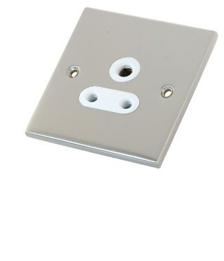 SATIN CHROME 5A 3 PIN SOCKET WHITE/CHROME DSL126